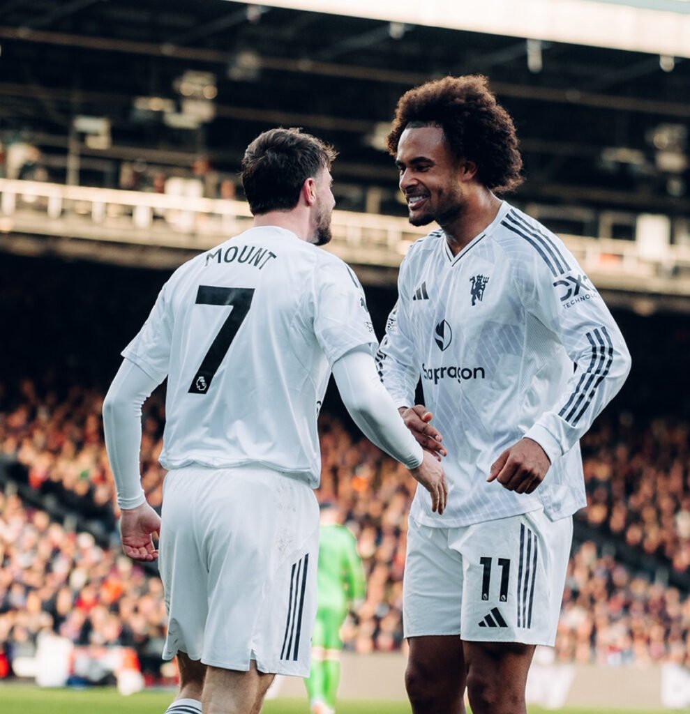 Mason Mount y Joshua Zirkzee celebrando el segundo gol del Manchester United. Foto: Manchester United