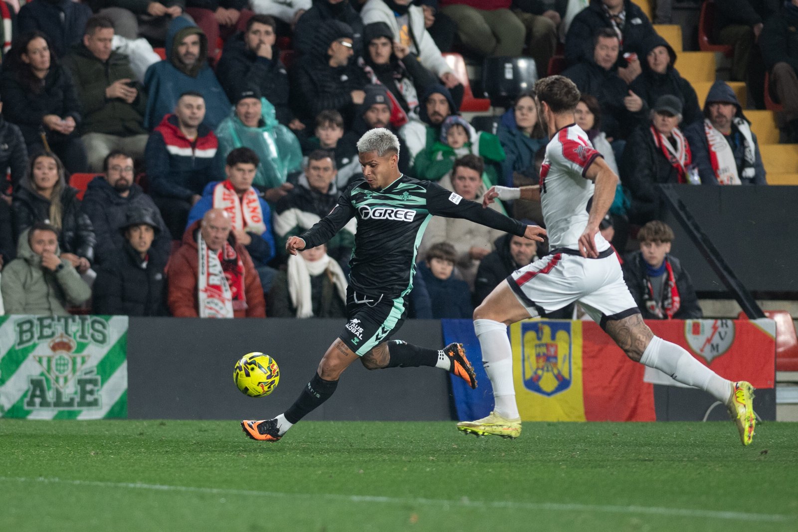 Cucho Hernández. Foto Vía X (@RealBetis).