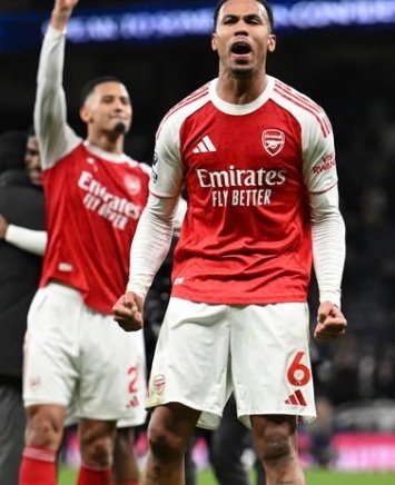 Gabriel celebrando la victoria. Foto de Arsenal.
