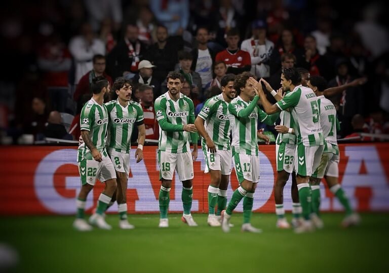 Betis celebrando en Champions League